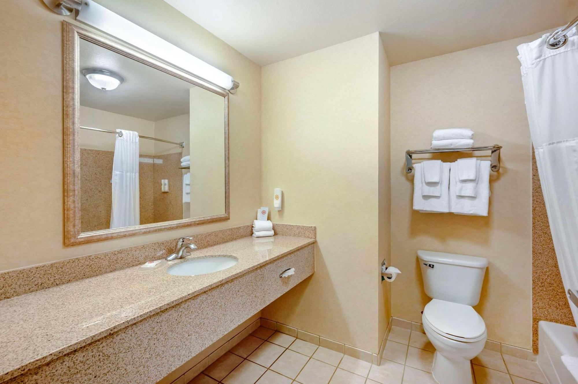 Comfort & 3* Rawlins