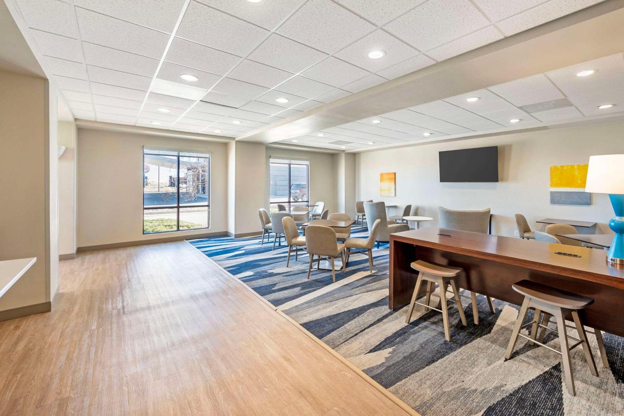 Hotel Comfort & Rawlins